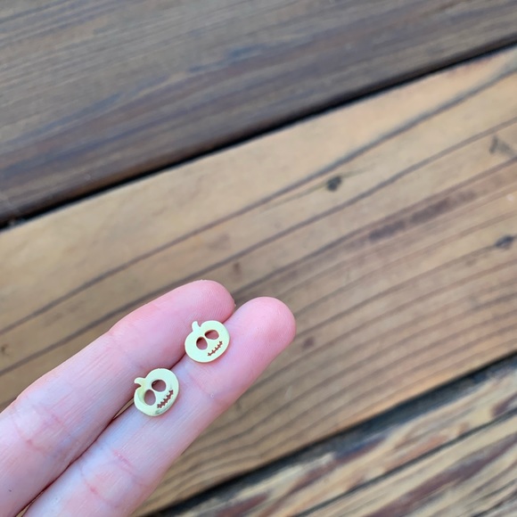 STAINLESS STEEL GOLD Pumpkin Halloween Stud Earrings with Gift Bag - Picture 4 of 5